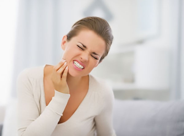 Common Situations In Which You Need To See An Emergency Dentist
